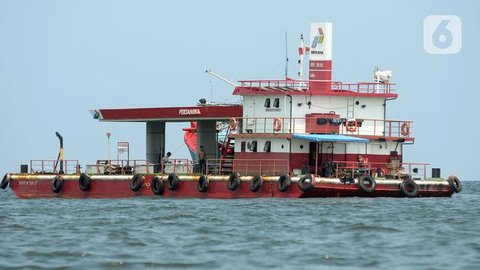Pendangkalan alur pelayaran di Pelabuhan Pulau Baai menjadi penyebab Kapal Tanker Pengiriman BBM gagal sandar di pelabuhan dan menghambat pasokan distribusi BBM di Bengkulu, sehingga Pertamin