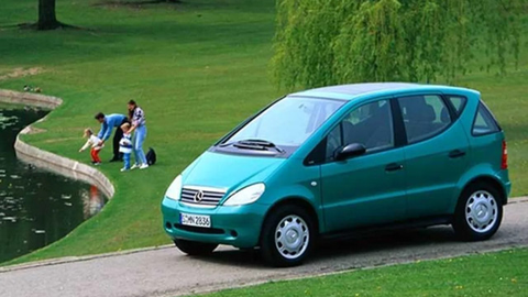 Mercedes-Benz C-Class W203 (source: wikimedia.org)