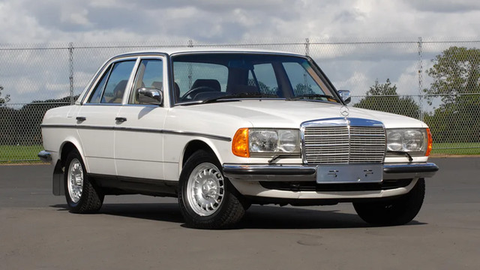Mercedes-Benz C-Class W203 (source: wikimedia.org)