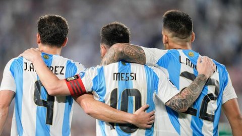 Lionel Messi tampil memukau saat membawa Timnas Argentina berhadapan dengan Timnas Bolivia pada matchday ke-10 Kualifikasi Piala Dunia 2026 Zona CONMEBOL. La Pulga memborong tiga gol. (AP Photo/Natacha Pisarenko)