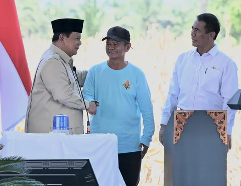 Menteri Pertanian Andi Amran Sulaiman saat mendampingi Presiden Prabowo Subianto