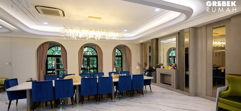 Desain Rumah Mewah Sarwendah, Rumah Megah dengan Detail Elegan dan Ruang Fungsional (Sumber: YouTube AHHA)