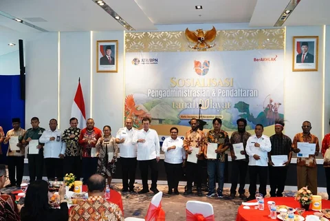 Wamendagri Ribka Haluk pada acara Sosialisasi Pengadministrasian dan Pendaftaran Tanah Ulayat Provinsi Papua Tahun 2025
