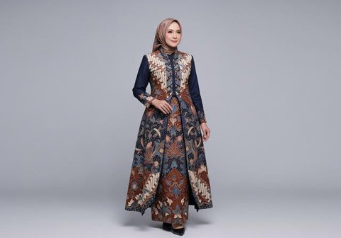 Model Outer Batik Sutra Syar'i/Gemini AI