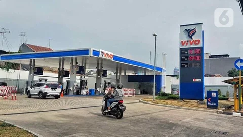 Suasana SPBU Vivo di kawasan Jakarta, Minggu (4/9/2022). Dirjen Migas Kementerian Energi dan Sumber Daya Mineral (ESDM) mengatakan pihak Vivo akan segera menyesuaikan harga BBM murah di Indon