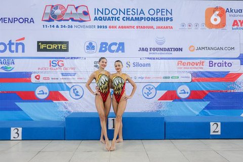 Duet renang artistik Indonesia, Hilda Tri Julyandra dan Talitha Amabelle Putri Subeni, tampil pada ajang Indonesia Open Aquatic Championships 2025 di kolam Stadion Akuatik GBK, Jakarta Pusat,