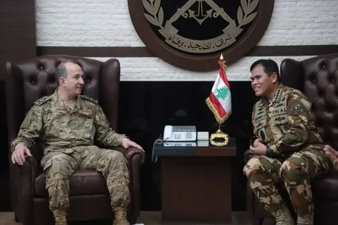 Kasal Laksamana TNI Muhammad Alisaat  melaksanakan bilateral meeting dengan Lebanon Armed Force (LAF) Commander Brigadier General Rodolphe Haykal di LAF Headquarter LAF Navy Headquarter, Beirut, Lebanon, Selasa (25/11/2025).