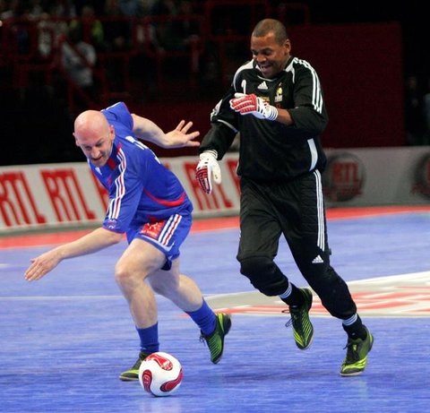 Ryan Giggs (162 assist) - Giggs merupakan gelandang terbaik yang pernah dimiliki Manchester United. Tercatat, Giggs telah menghasilan 162 assist selama bermain di Premier League. (AFP/Paul El