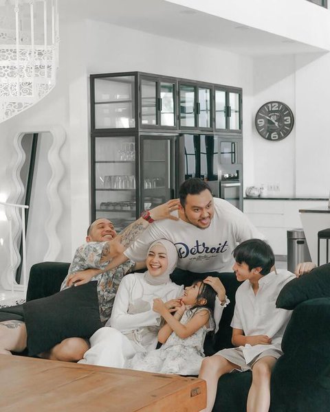 Potret Kenangan Gary Iskak dan Keluarga. (Sumber: Instagram/richaiskak)