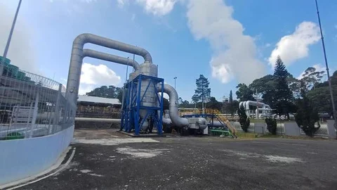 Pembangkit Listrik Tenaga Panas Bumi (PLTP) Kamojang yang dikelola PT PLN Indonesia Power (PLN IP). (Maulandy/Liputan6.com)