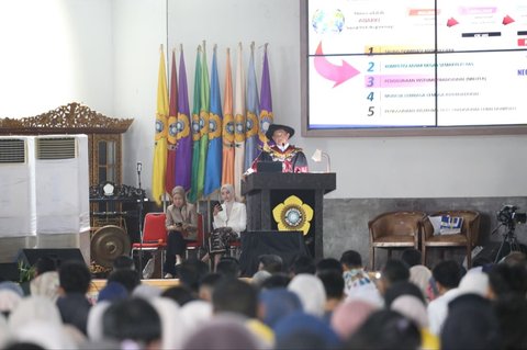 Mendagri Tito Karnavian menyampaikan orasi ilmiah pada acara Dies Natalis ke-65 Universitas Sriwijaya (UNSRI)