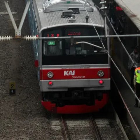 PT Kereta Commuter Indonesia (KCI) atau KAI Commuter mencatat lonjakan penumpang KRL Commuter Line Jabodetabek. (Foto: KAI)