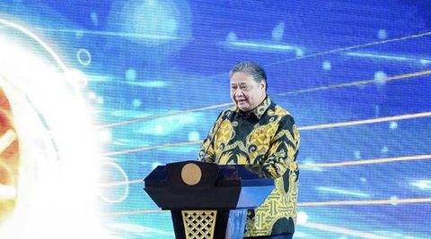 Menkeu Purbaya Yudhi Sadewa melaporkan Anggaran Pendapatan dan Belanja Negara (APBN) 2025 mengalami defisit sebesar Rp371,5 triliun atau 1,56 persen terhadap produk domestik bruto (PDB) per 3