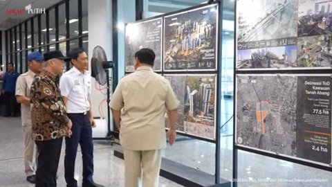 Prabowo di Stasiun Tanah Abang