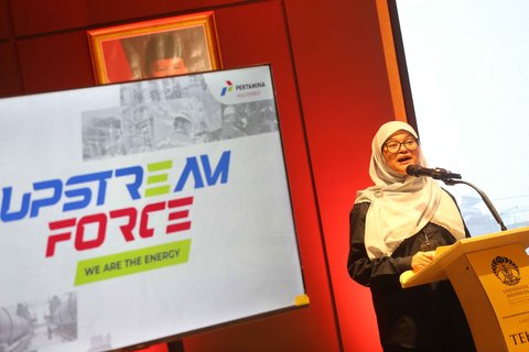 Pjs Corporate Secretary PT Pertamina Hulu Energi, Fitri Erika, memberikan sambutan jelang seminar Upstream Force We Are The Energy di Auditorium Lantai 2 Gedung Interdisciplinary Engineering Fakultas Teknik Universitas Indonesia (IDE FTUI), Depok, Jawa Barat, Selasa (4/11/2025).