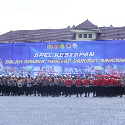 Cegah Dampak Bencana, Kapolri Pastikan Kesiapan Personel dan Peralatan di Lapangan