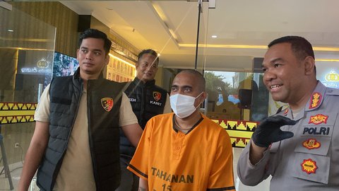 Pria berinisial FZ ditangkap polisi usai berperilaku cabul di bawah umur, Lampung, Jumat (7/11).