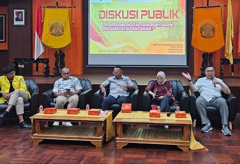 Diskusi Publik Komisi Penyiaran Indonesia (KPI) di Auditorium Juwono Sudarsono, FISIP Universitas Indonesia, Depok, Jumat (7/11/2025).
