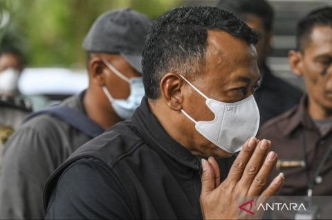 KPK berhasil menyita sejumlah uang tunai dalam operasi tangkap tangan (OTT) Bupati Ponorogo Sugiri Sancoko. Penangkapan ini diduga kuat terkait kasus korupsi mutasi jabatan.