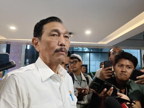 Ketua Dewan Ekonomi Nasional (DEN), Luhut Binsar Pandjaitan di kantornya, Jakarta, Rabu (13/8/2025).