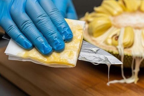 Tips Mengupas Nangka Anti Lengket. Foto: Gemini