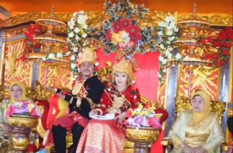 Foto kenangan pernikahan Epy Kusnandar dan Karina pada 27 Juli 2008 (Sumber: Instagram/epy_kusnandar_official)
