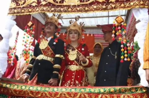 Foto kenangan pernikahan Epy Kusnandar dan Karina pada 27 Juli 2008 (Sumber: Instagram/epy_kusnandar_official)