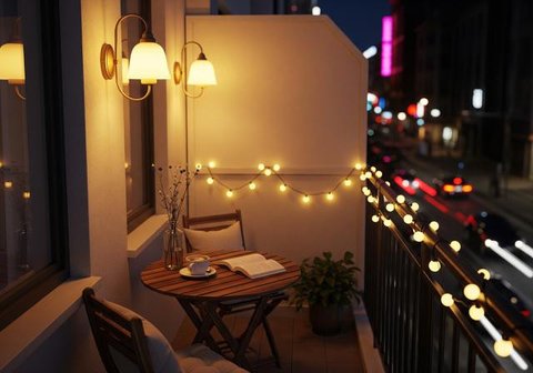 Desain Balkon Mini Ala Kafe Kecil (Image by Gemini AI)