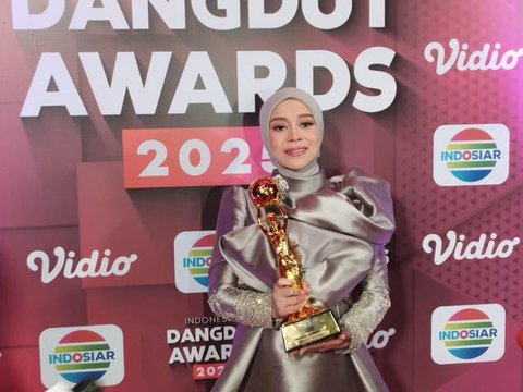 Lesti Kejora berjaya di Indonesian Dangdut Awards (IDA) 2025. Ia mengukuhkan dominasi dengan menang kategori Penyanyi Dangdut Solo Wanita Terpopuler.