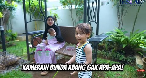 Potret Taman Rumah Lesti Kejora yang Minimalis/Youtube/Leslar Entertainment