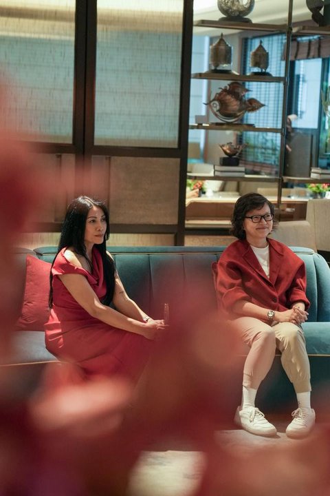 Anggun C Sasmi berbagi cerita dibesarkan dalam lingkungan keluarga yang jarang memuji kecantikan. Orang tua mengingatkannya soal adab dan kecerdasan. (Foto: Dok. Istimewa)