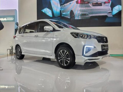 Tampak Toyota New Veloz Hybrid di GJAW 2025 (Liputan6.com/Azkal Azkia)