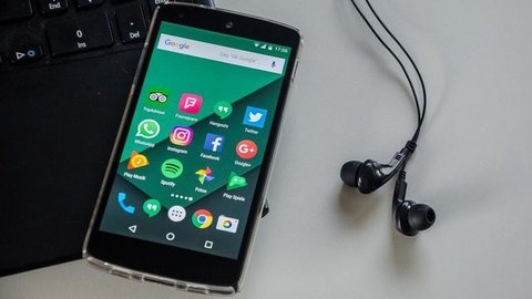 Ilustrasi Android dan Apple