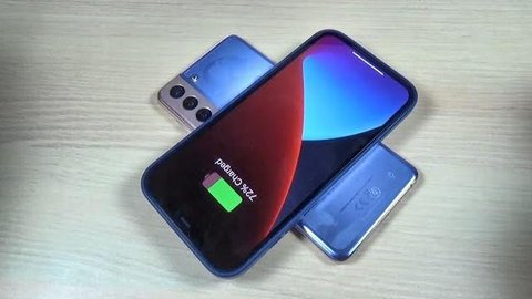 Ilustrasi Android dan Apple