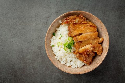 Ide Jualan Makanan Hanya Pakai Rice Cooker. (Foto: AI)