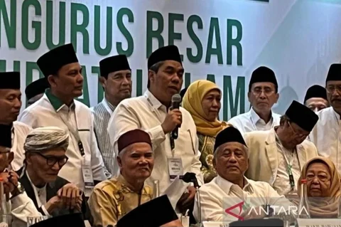 K.H. Zulfa Mustofa resmi ditetapkan sebagai Pj Ketum PBNU dalam Rapat Pleno Syuriyah, akan memimpin hingga Muktamar 2026. Siapa sosok pengganti Yahya Staquf ini?
