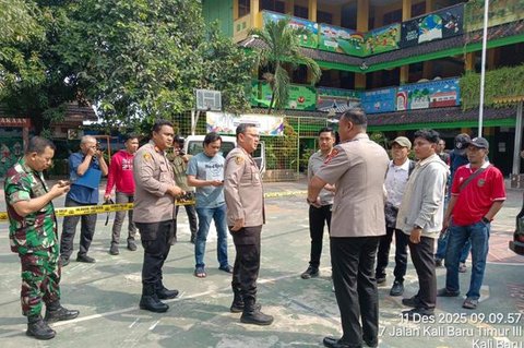 Mobil Makan Bergizi Gratis (mobil MBG) tabrak kerumunan siswa SDN 01 Kalibaru, Jakarta Utara. (Tangkapan Layar)