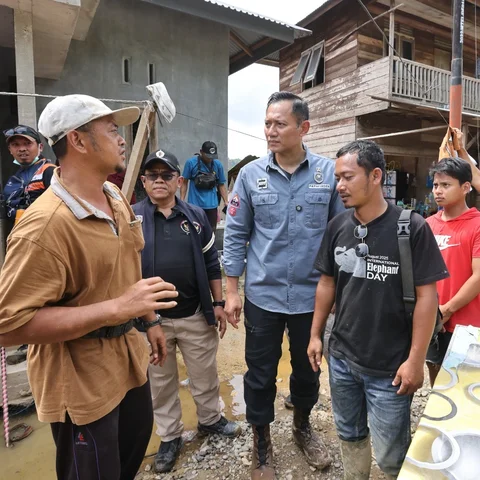 Menko AHY cek infrastruktur lokasi banjir sumatra