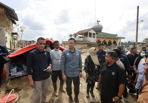 menko ahy tinjau lokasi bencana di aceh tamiang