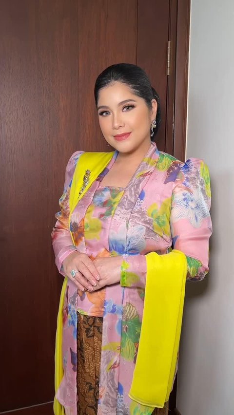7 Potret Terbaru Annisa Pohan, Diduga Hamil Usai Tampil dengan Busana Longgar di Sejumlah Acara (Foto: Instagram/barry_irawan)