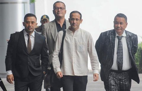 nadiem makarim usai diperiksa kejagung (Liputan6.com/nanda perdana putra)