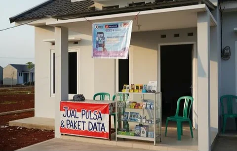 usaha depan rumah (created by AI)
