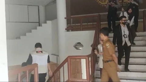 OTT Bupati Lampung Tengah, KPK Sisir Lima Lokasi Selama Dua Hari