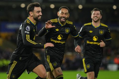 Gol Bruno Fernandes dari titik putih berhasil menyamakan kedudukan pada menit ke-88. Dua menit kemudian, Amad Diallo mencetak gol kemenangan yang sensasional di akhir pertandingan untuk Manch