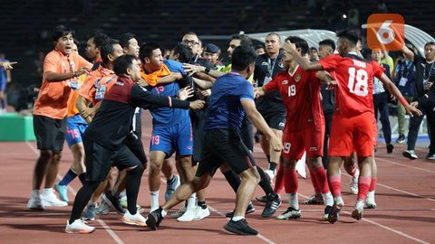 Selebrasi emosional pemain Phm Minh Phuc usai mencetak gol kemenangan Timnas Vietnam U-22 atas Timnas Thailand U-22 dalam laga final SEA Games 2025 di Stadion Rajamangala, Bangkok, Kamis (