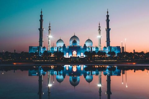 Ilustrasi salat id, masjid, Lebaran. (Foto oleh Rayn L dari Pexels)