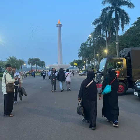 Massa reuini 212 mulai datangi Monas
