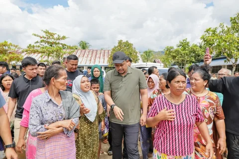 Gubernur Sumatera Utara Bobby Nasution sambangi Kecamatan Tukka, Tapanuli Tengah