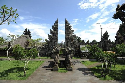 Desa-desa wisata seperti Panglipuran, Pentingsari, Tamansari, dan Wae Rebo adalah bukti nyata bahwa liburan bisa tetap cerdas dan berkelanjutan./copyright depositphotos/ Photo by Ayudiafatma