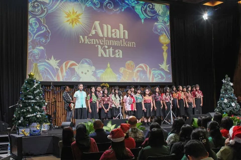 Doa bersama dan perayaan Natal Emtek Group 2025 yang berlangsung di Studio News lantai 8 SCTV Tower Senayan City Jakarta pada Jumat malam.